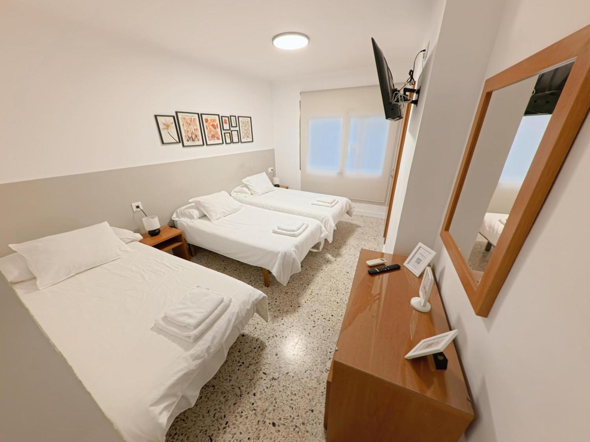Hostal Apartamento Moli De Mar Lloret De Mar 2*